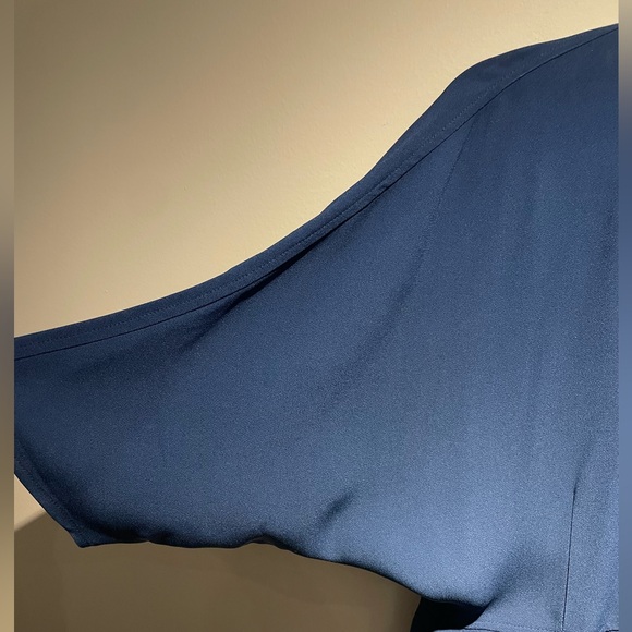 Judith & Charles Elegant Blue Midi Dress with Dolman Style Sleeves - Picture 4 of 10